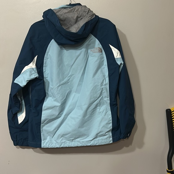 Women’s large the north face coat - Picture 3 of 5